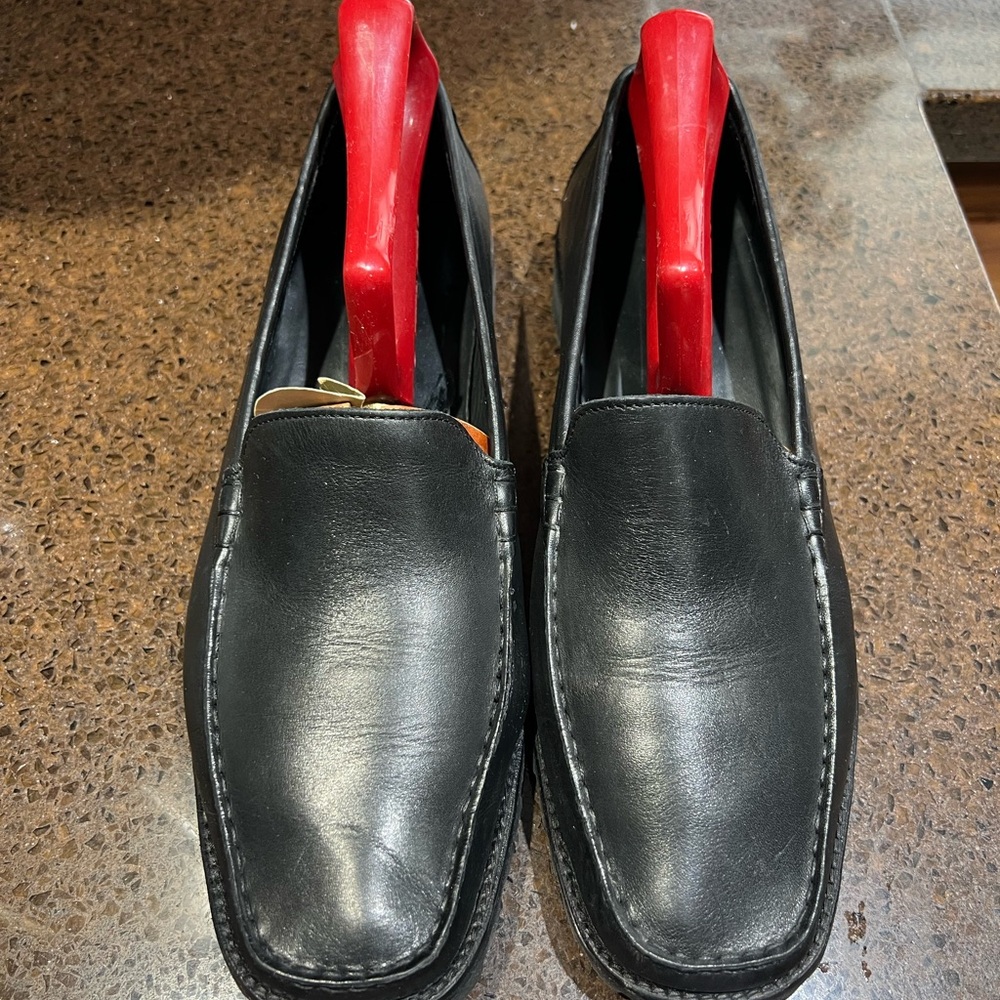 Cole Haan Black Leather Slip-On Loafers lug heal